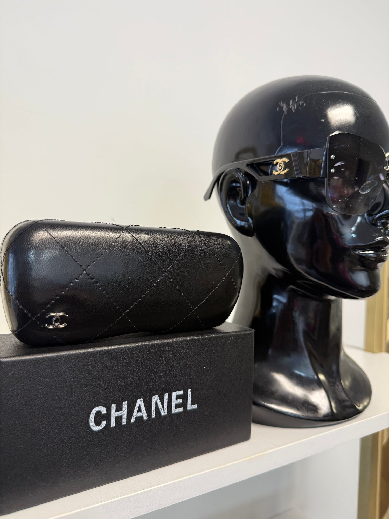 Accessories - The Luxe Authority 